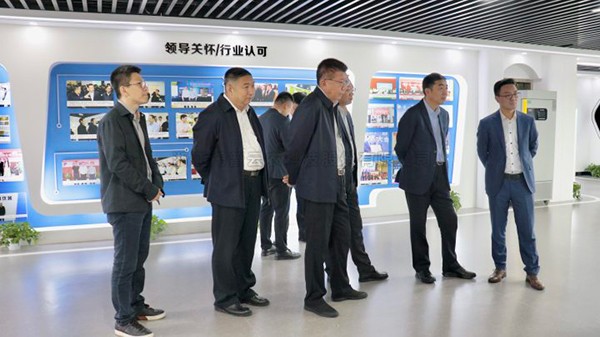 長春市政府副市長曹武一行蒞臨茄子视频免费观看調研交流