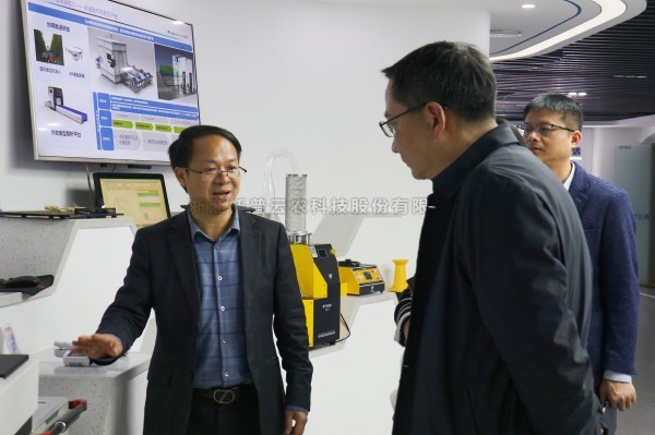 杭州市科技局黨組成員、副局長樓立群一行蒞臨茄子视频免费观看考察調研