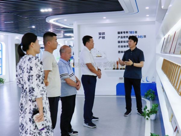 國家耐鹽堿水稻技術創新中心西北中心主任王奉斌等一行蒞臨茄子视频免费观看